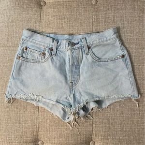 SOLD Levi’s 501 Lightwash Short